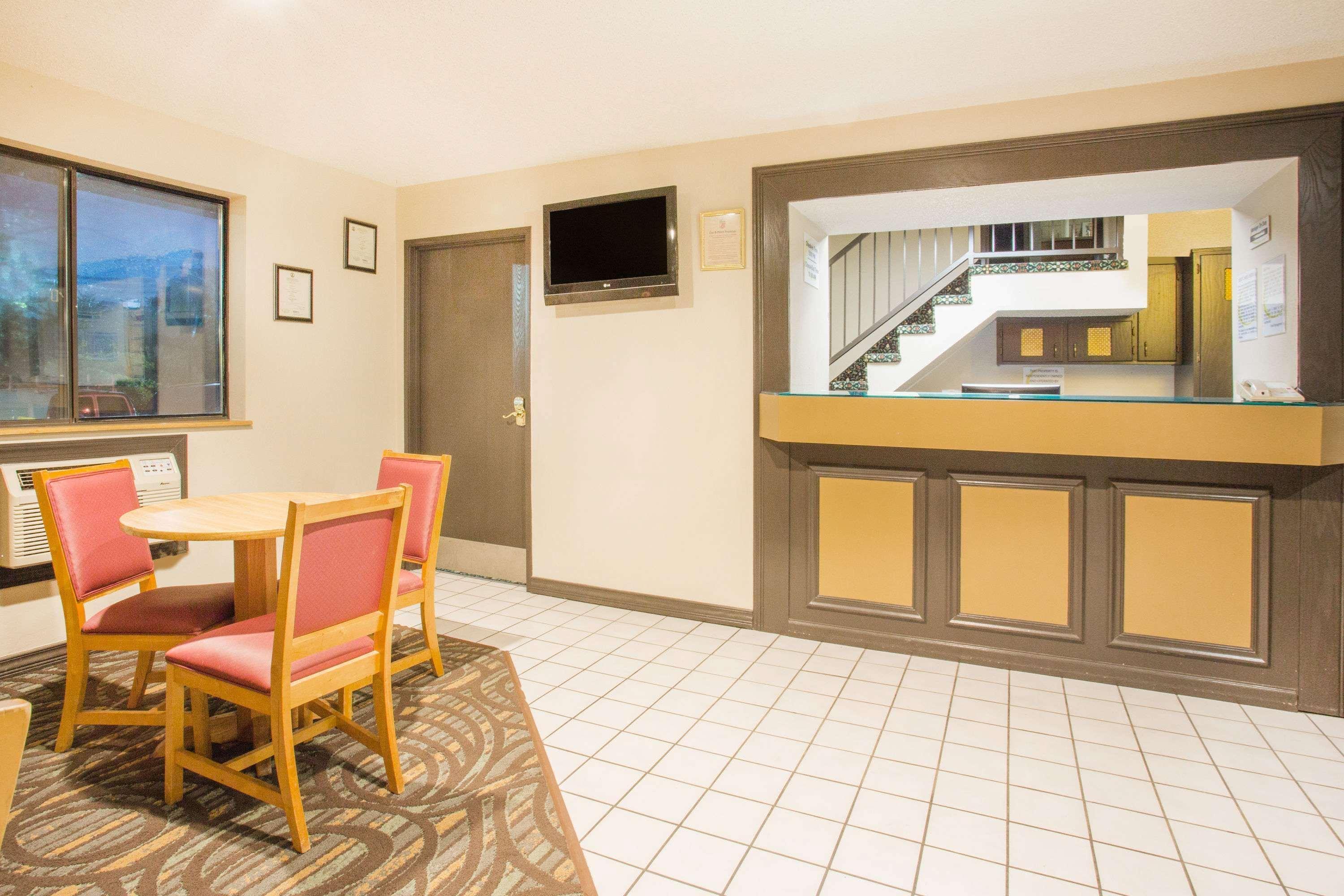 Hotel Super 8 By Wyndham Lexington Va Esterno foto