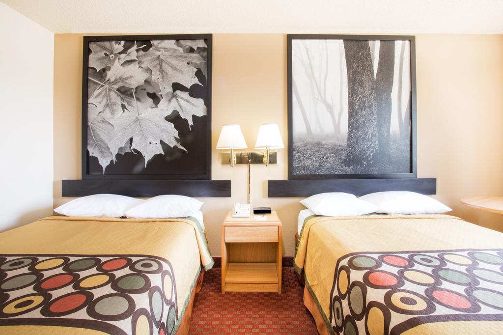 Hotel Super 8 By Wyndham Lexington Va Esterno foto